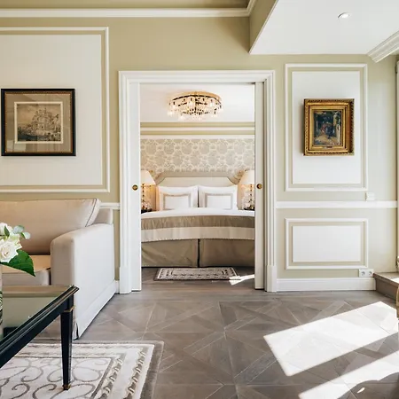Готель Sacher 5*
